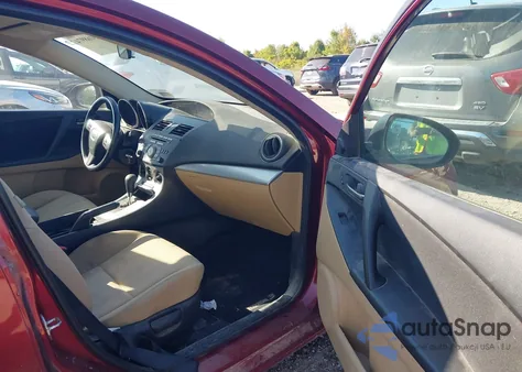 2010 Mazda Mazda3 I Touring из США, поврежденный, VIN JM1BL1SG8A1142088